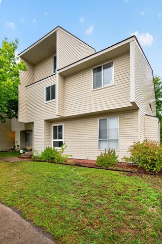 5576 Brookdale Drive N, Brooklyn Park, MN 55443