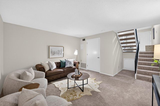 5576 Brookdale Drive N, Brooklyn Park, MN 55443