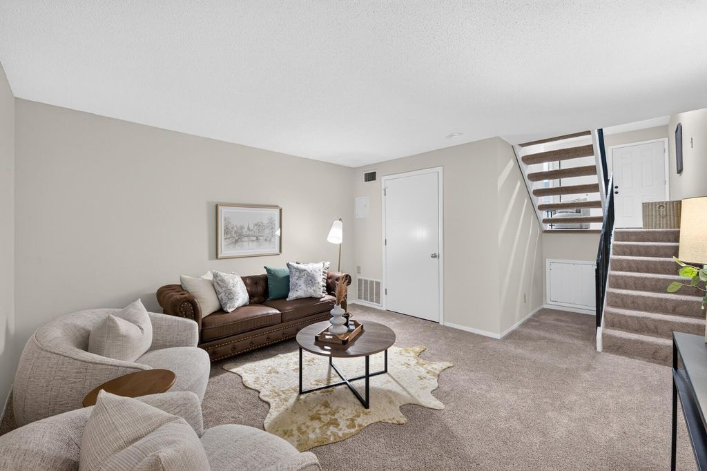 5576 Brookdale Drive N, Brooklyn Park, MN 55443 — photo 3