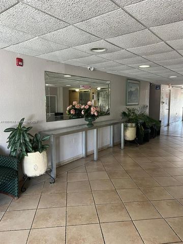 16465 NE 22nd Ave 217, North Miami Beach, FL 33160