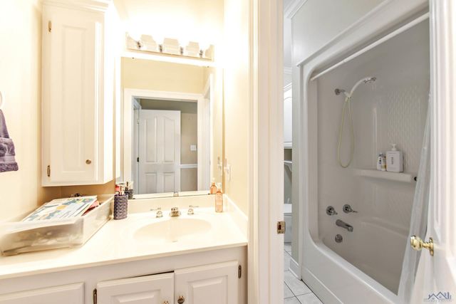 21 Richland Row, Houma, LA 70360