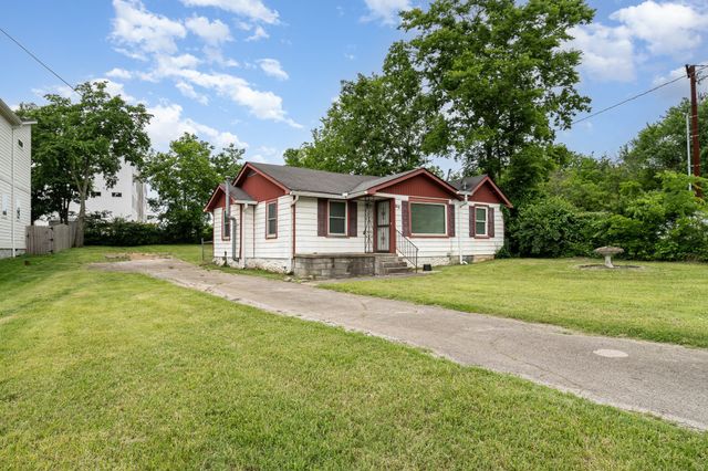 946 Youngs Ln, Nashville, TN 37207