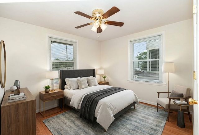 946 Youngs Ln, Nashville, TN 37207