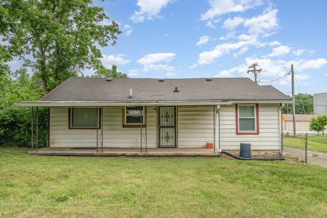 946 Youngs Ln, Nashville, TN 37207