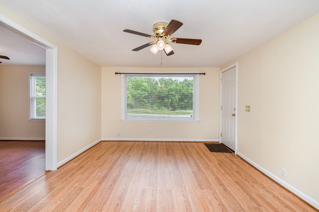 946 Youngs Ln, Nashville, TN 37207