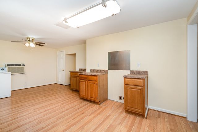 946 Youngs Ln, Nashville, TN 37207