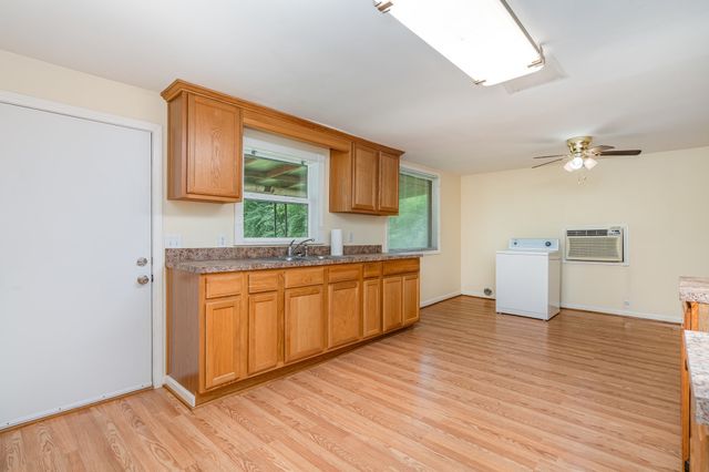 946 Youngs Ln, Nashville, TN 37207