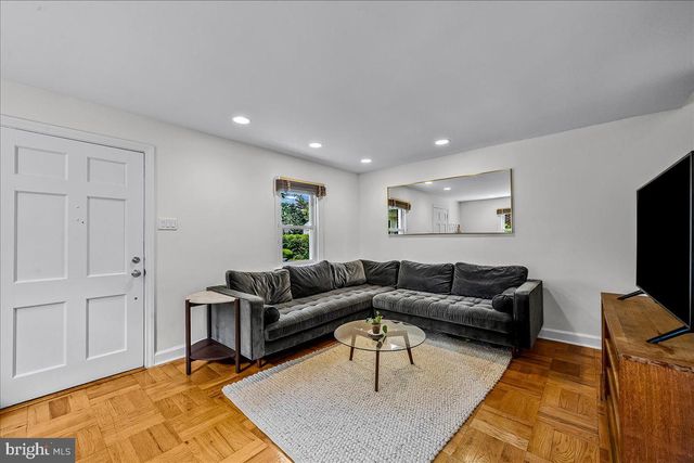 117 ROCK GLEN RD, Wynnewood, PA 19096