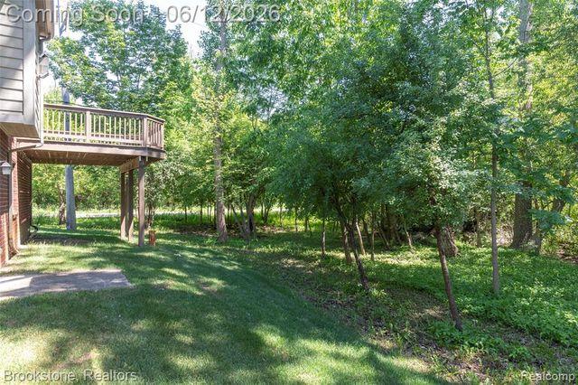 10295 Northridge Court, White Lake, MI 48386