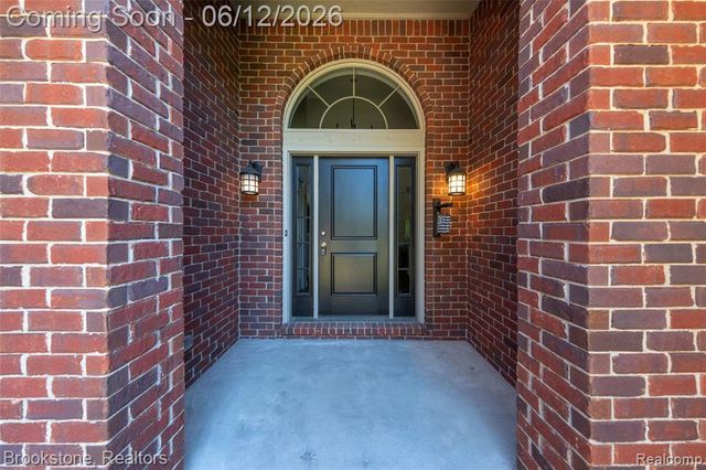 10295 Northridge Court, White Lake, MI 48386