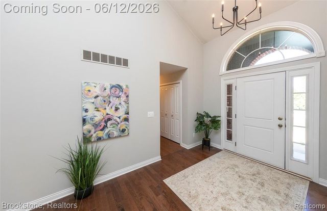 10295 Northridge Court, White Lake, MI 48386