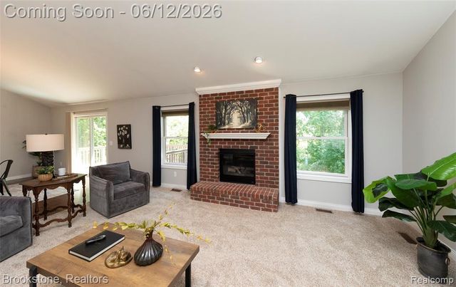 10295 Northridge Court, White Lake, MI 48386