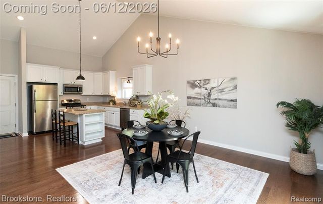 10295 Northridge Court, White Lake, MI 48386