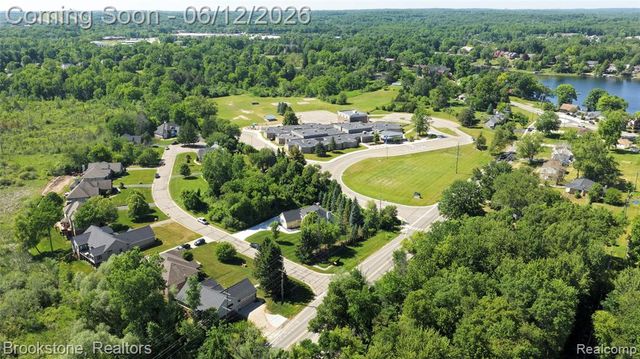 10295 Northridge Court, White Lake, MI 48386