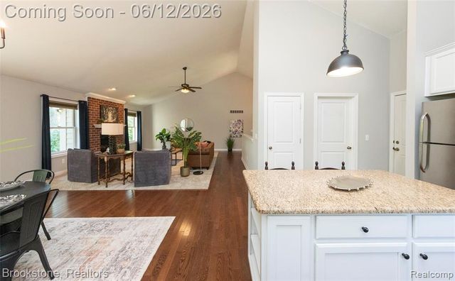 10295 Northridge Court, White Lake, MI 48386