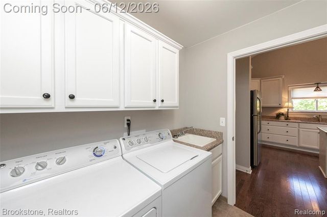 10295 Northridge Court, White Lake, MI 48386