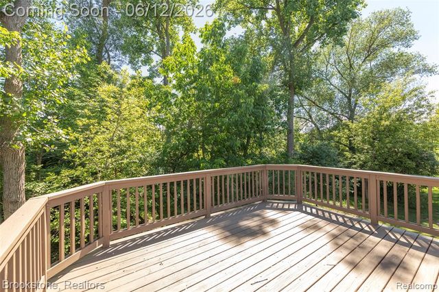 10295 Northridge Court, White Lake, MI 48386