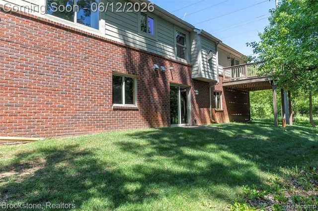 10295 Northridge Court, White Lake, MI 48386