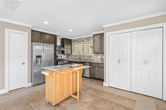 3718 W Traditions Court, Houston, TX 77082