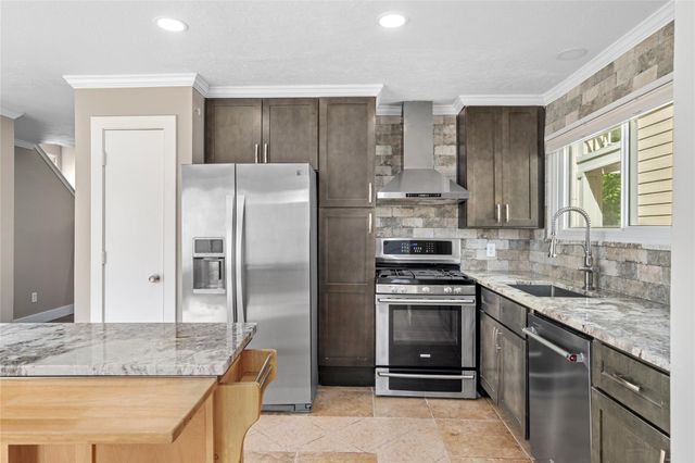 3718 W Traditions Court, Houston, TX 77082