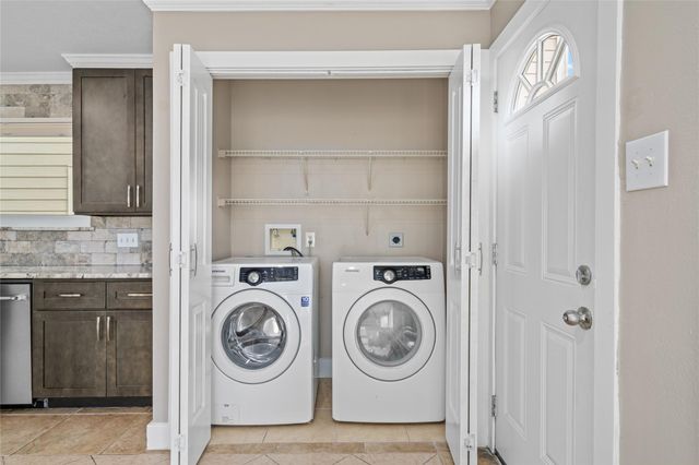 3718 W Traditions Court, Houston, TX 77082