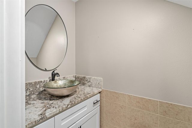 3718 W Traditions Court, Houston, TX 77082