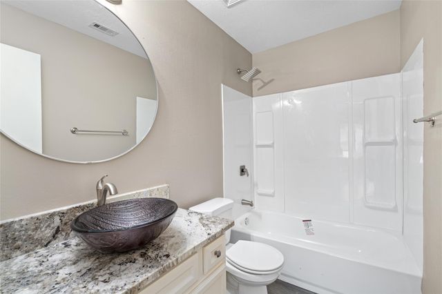 3718 W Traditions Court, Houston, TX 77082