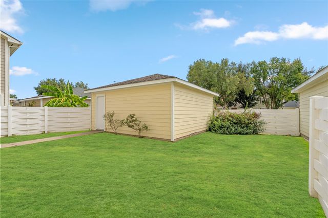 3718 W Traditions Court, Houston, TX 77082