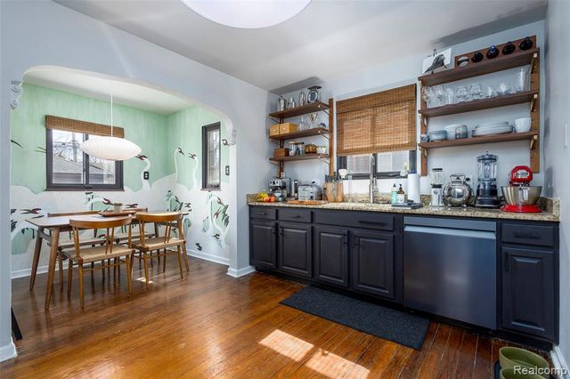 3930 Yorkshire Road, Detroit, MI 48224