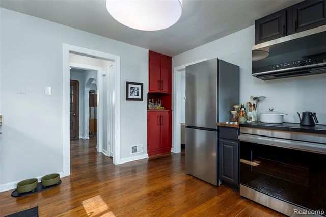 3930 Yorkshire Road, Detroit, MI 48224