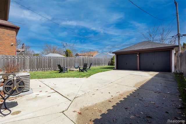 3930 Yorkshire Road, Detroit, MI 48224