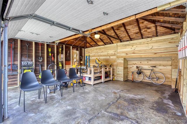 3930 Yorkshire Road, Detroit, MI 48224