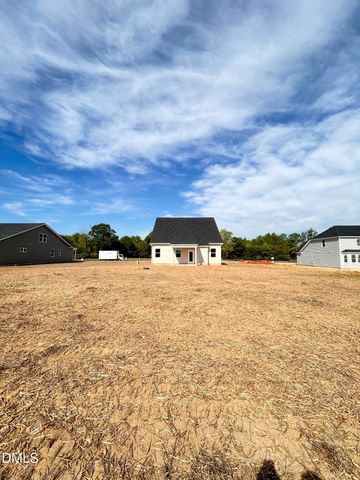 102 Maverick Lane, Dunn, NC 28334