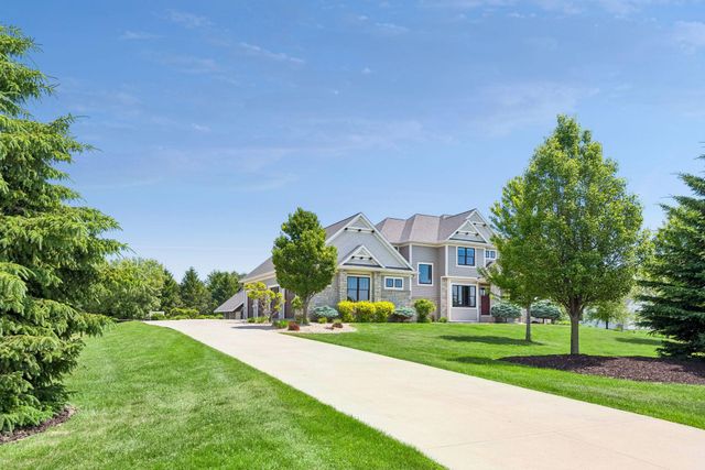 3767 Mayo Woodlands Road SW, Rochester, MN 55902