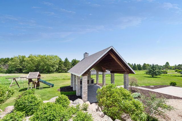 3767 Mayo Woodlands Road SW, Rochester, MN 55902