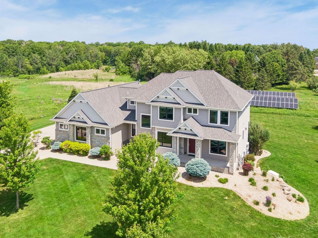 3767 Mayo Woodlands Road SW, Rochester, MN 55902