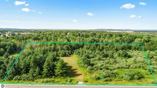 00 W Hammond, Traverse City, MI 49686