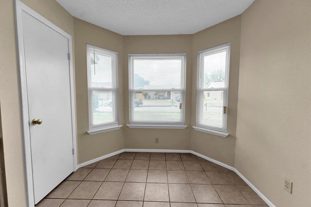 16414 N Cross Drive, Houston, TX 77073