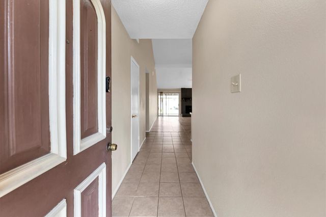 16414 N Cross Drive, Houston, TX 77073