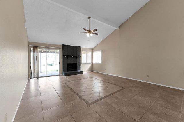 16414 N Cross Drive, Houston, TX 77073
