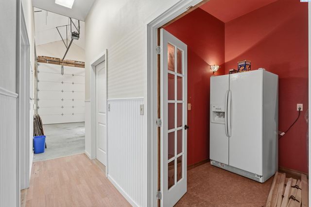 6004 Glenbrook Loop, West Richland, WA 99353