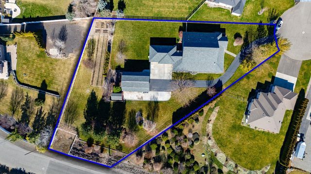 6004 Glenbrook Loop, West Richland, WA 99353