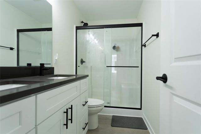 9144 Spring Crest Lane, West Des Moines, IA 50266