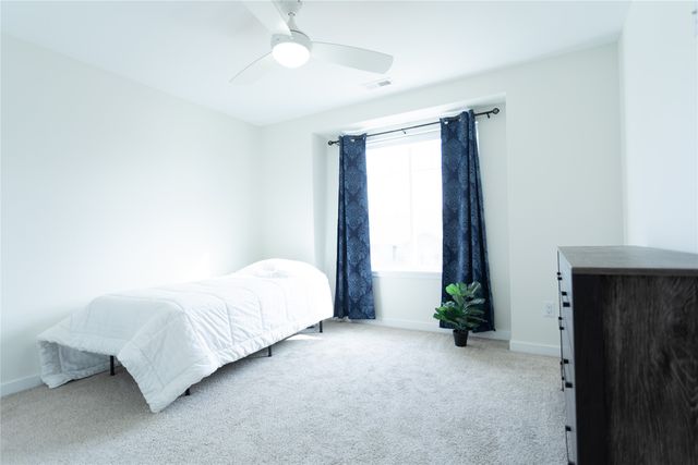 9144 Spring Crest Lane, West Des Moines, IA 50266