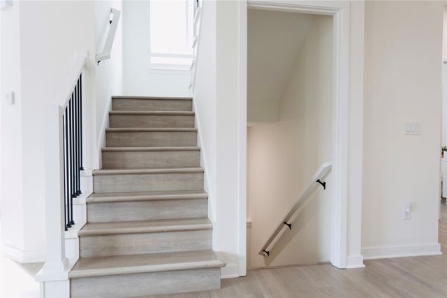 9144 Spring Crest Lane, West Des Moines, IA 50266