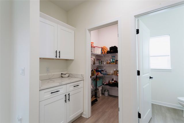 9144 Spring Crest Lane, West Des Moines, IA 50266