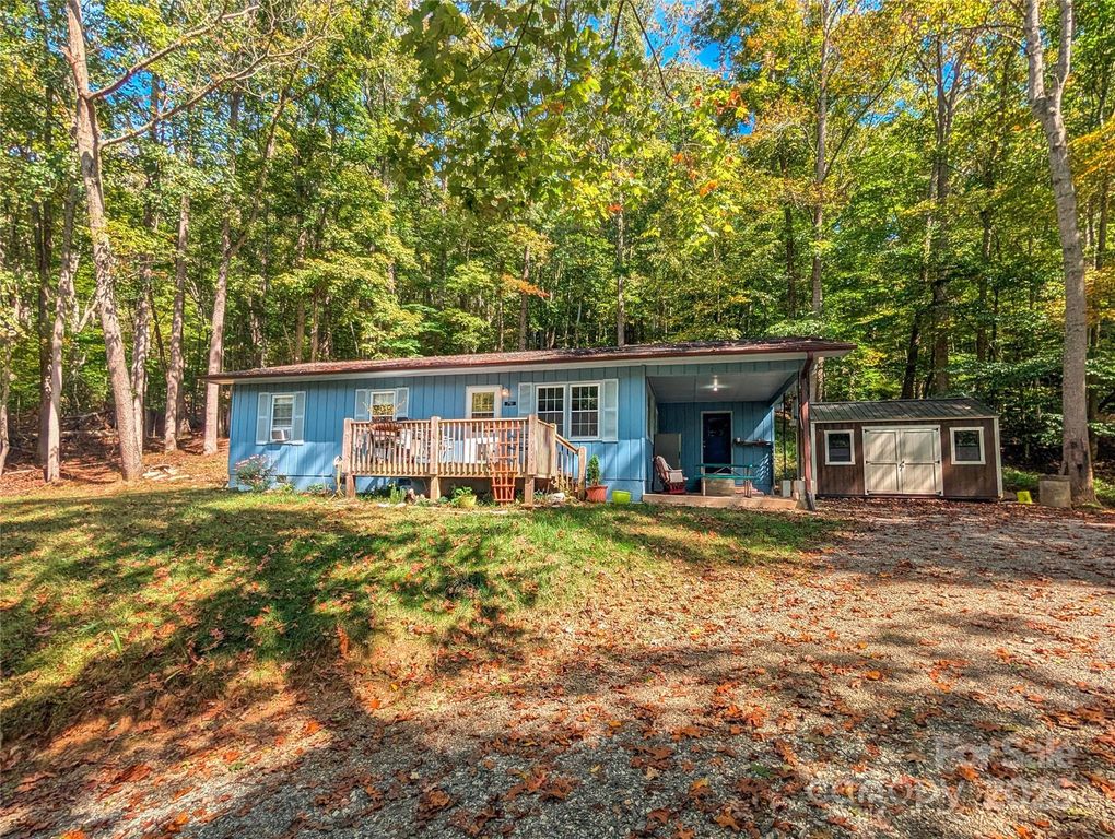 710 Three Quarter Creek Road, Burnsville, NC 28714