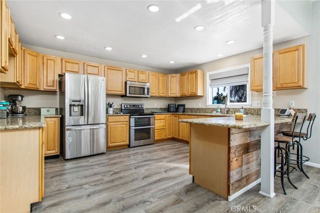 30265 Buck Tail Drive, Canyon Lake, CA 92587