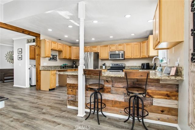 30265 Buck Tail Drive, Canyon Lake, CA 92587