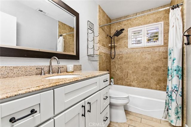 30265 Buck Tail Drive, Canyon Lake, CA 92587